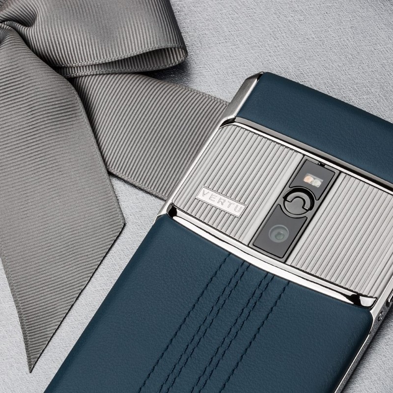 vertu-signature-touch-teal-fluted-edition