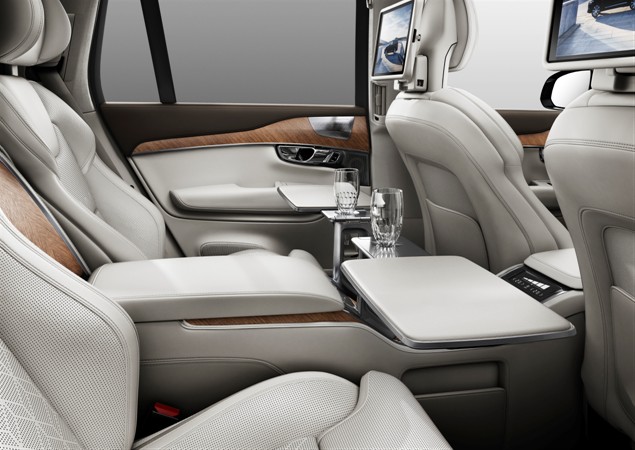Volvo XC90 Excellence - interior