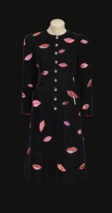 YSL 1971 - manteau du soir long motif lèvres, haute couture 1971
