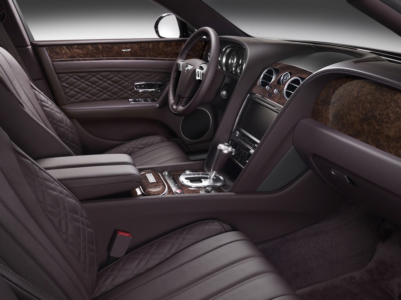 bespoke-mulliner-features-serenity-front-interior
