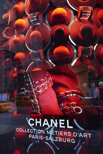 chanel-new-york-store-windows-paris-salzburg