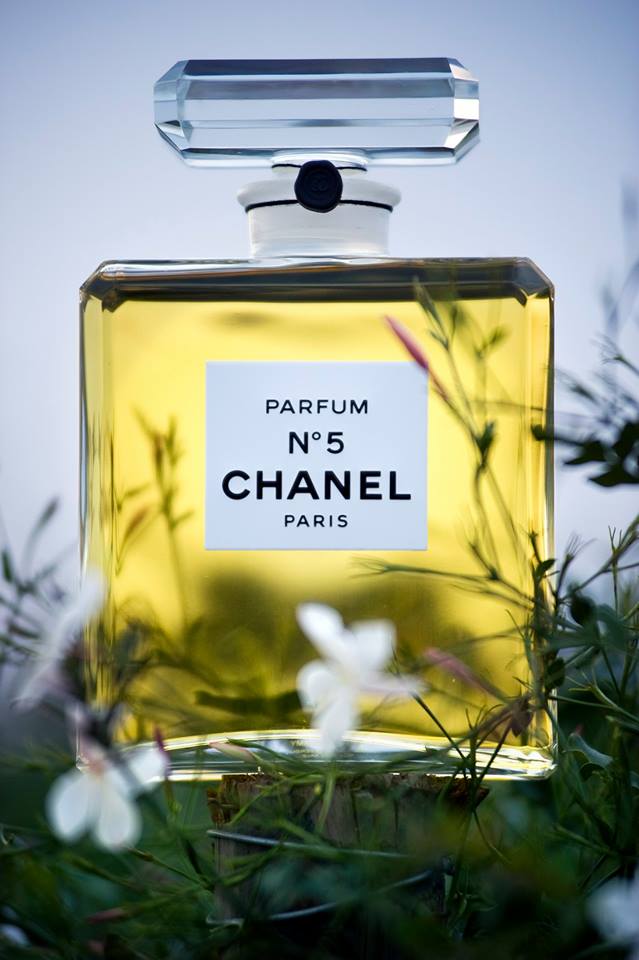 chanel no 5 perfume bottle with flowers
