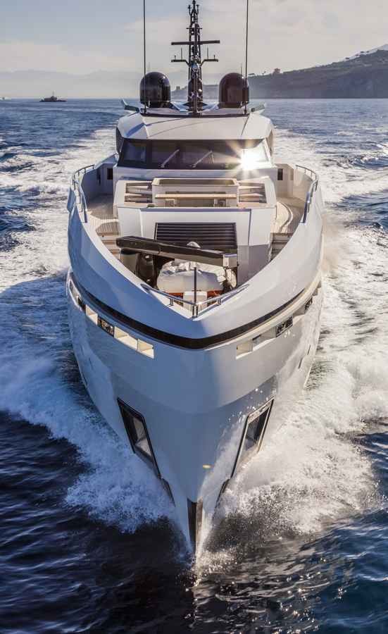 columbus-40-hybrid-My Divine. The Colombus' green approach to yacht building-2016-