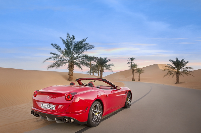 ferrari deserto rosso 2016 video-ferrari-california-t-model