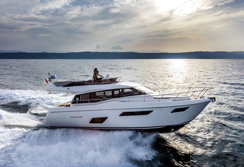 ferretti-yachts-450-001