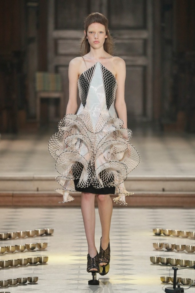 iris van harpen seijaku collection-paris haute couture show 2016