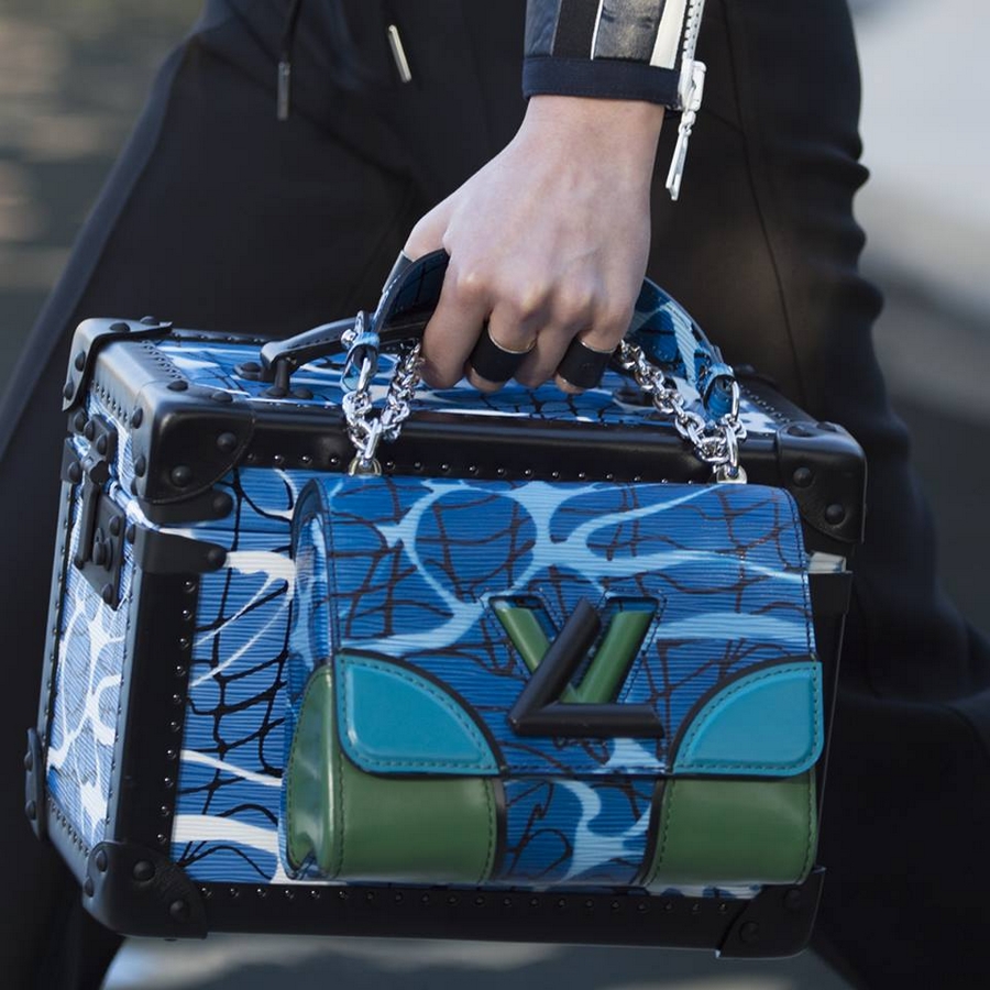 louis vuitton 2015 - A bag and trunk combination from the Louis Vuitton Cruise 2016 Fashion Show by Nicolas Ghesquière