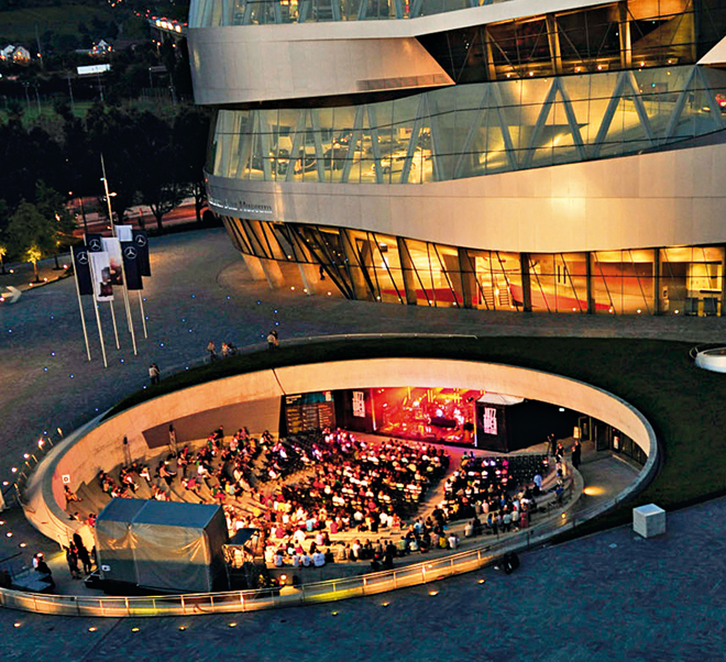 mercedes-benz_museum_10 years anniversary