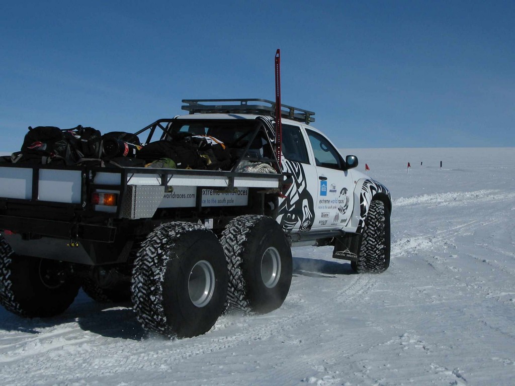 operating-near-camp-whichaway-camp-in-antarctica