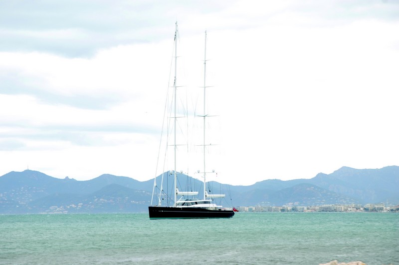 p85_sailing yacht-