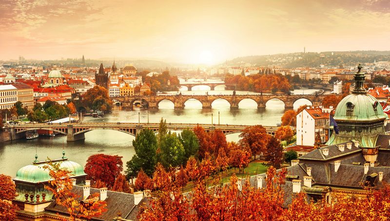 prague-facing-the-fall