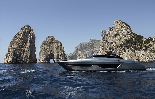 riva-76-bahamas-luxury-boat