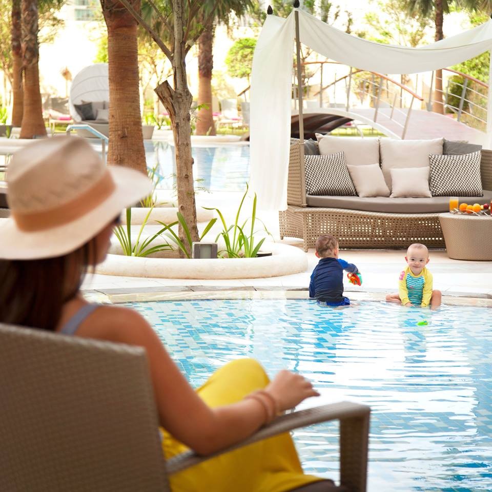 shangri-la doha - qatar-Enjoy the perfect mix of fun and pampering for all ages at our tropical pool deck