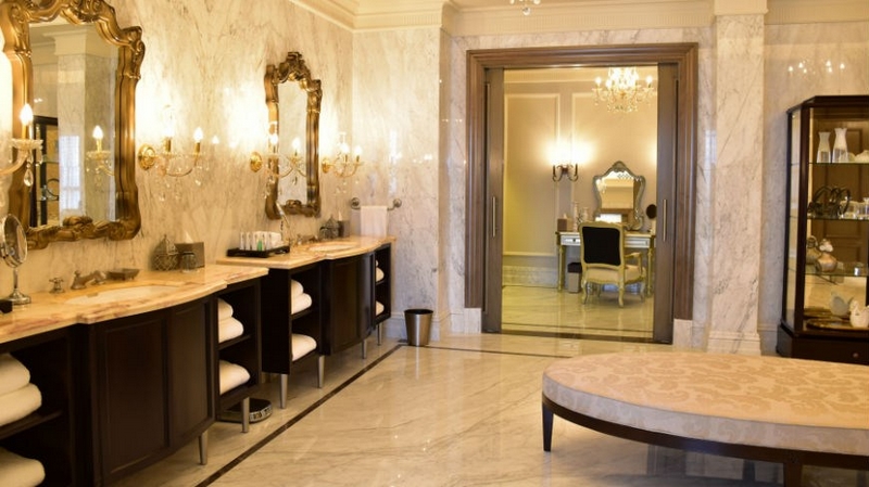 st regis dubai - the imperial suite-bathrooms