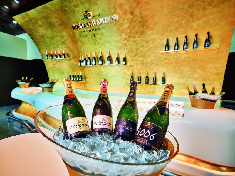 the-moet-chandon-champagne-lounge-created-exclusively-for-emirates