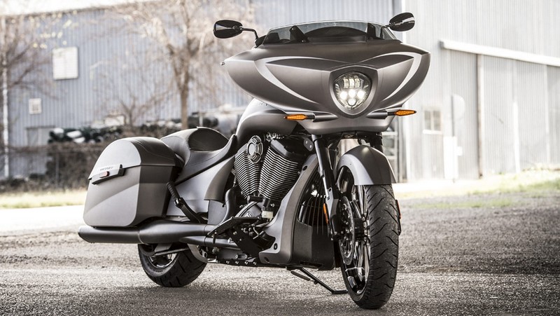 victory motorcycles - Magnum X-1 Stealth Edition - front