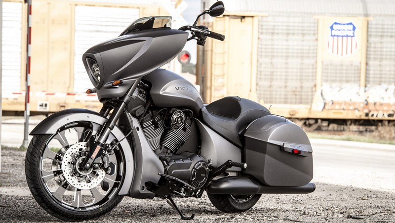 victory motorcycles - Magnum X-1 Stealth Edition - latera