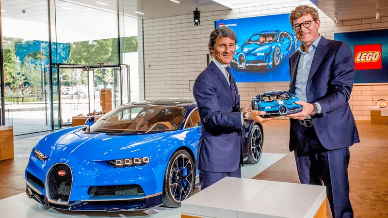 Bugatti x unveil 1:8 scale 2018 Lego Technic Bugatti Chiron