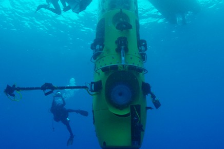 James Cameron to dive to ocean’s deepest point