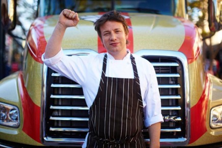 Food activist and chef Jamie Oliver receives the Healthy Cup Award