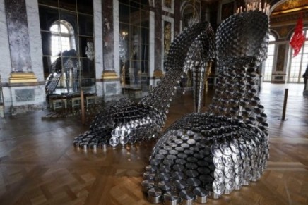Joana Vasconcelos at Versailles: the first woman and the youngest artist to show her artwork in the setting of the Palace.