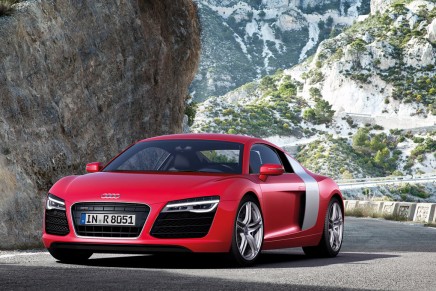 Audi debuts R8 V10 plus top model with new 7-speed S tronic for all variants