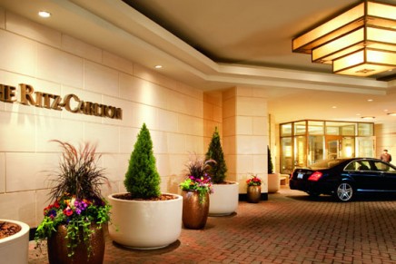 2012 North America Hotel Guest Satisfaction index study: luxury brand segment