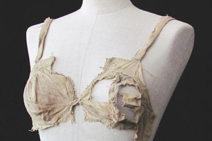 Medieval Lingerie: String bikini 500 years ago