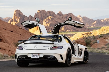 Mercedes-Benz SLS AMG Coupé Black Series: the most dynamic gull-wing model of all time