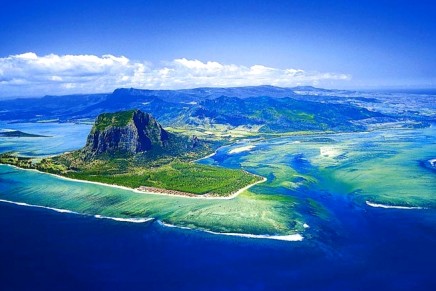 St. Regis debuts Mauritius Resort