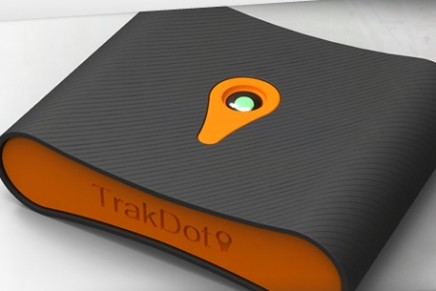 Trakdot baggage-tracking gadget