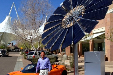 Lotus Mobile – world’s first mobile solar ‘flower power’.