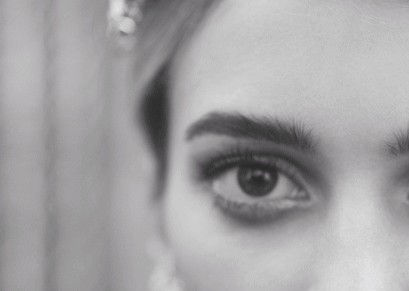 Plume de Chanel: If you were born without wings, do nothing to prevent them from growing