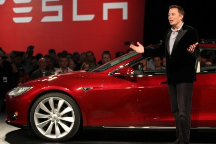 Elon Musk: oil campaign against electric cars is like big tobacco lobbying