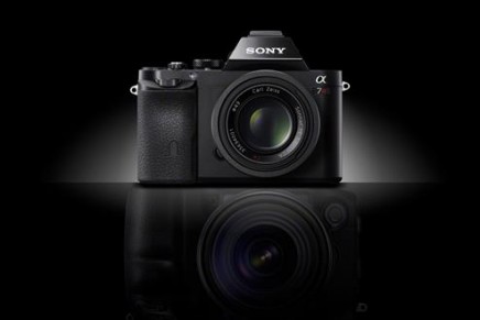 World’s smallest, lightest full-frame interchangeable lens cameras