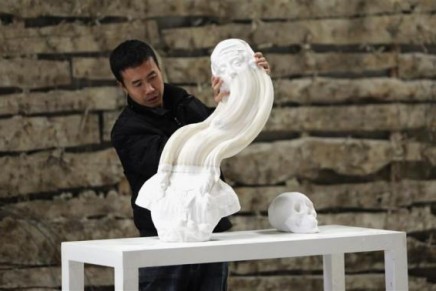 Accordeon-like paper sculptures. Li Hongbo’s Tools of Study