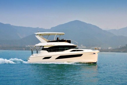2014 Miami Boat Show: Aquila 44 Power Catamaran launched and cruising