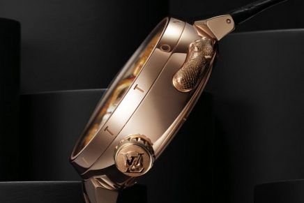 On the new vanitas-inspired Tambour Carpe Diem, the time can be read on demand