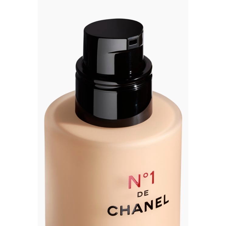 N°1 de Chanel: Active skincare for a new generation