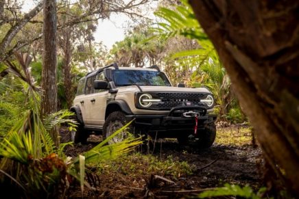 For off-roaders looking to go further off the grid, Ford debuts new 2022 Ford Bronco Everglades special edition SUV