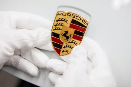 Porsche is donating for people affected by the humanitarian crisis in Ukraine