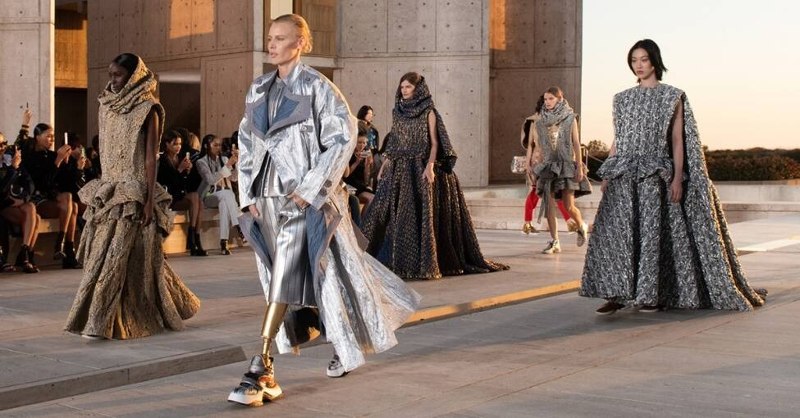 Louis Vuitton presentó su desfile Crucero 2023 en La Jolla, San