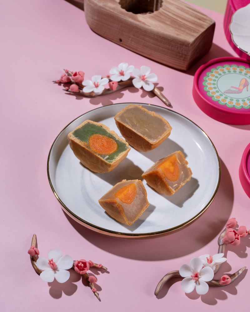 Renowned designer Jimmy Choo unveils magical mooncakes 