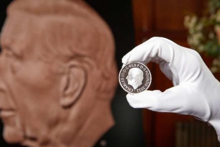 Renowned British Sculptor Designs Official Coin Effigy Of King Charles III