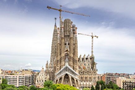 A Day in Barcelona: The Must-See Attractions  and Sights