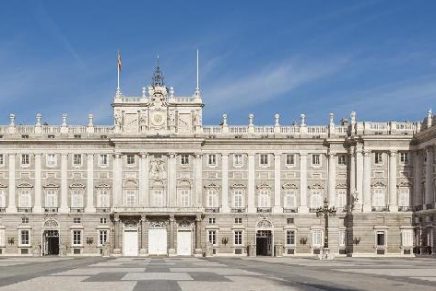 Experiencing the Timeless Opulence: Exploring the Palaces of Europe’s Royal Families