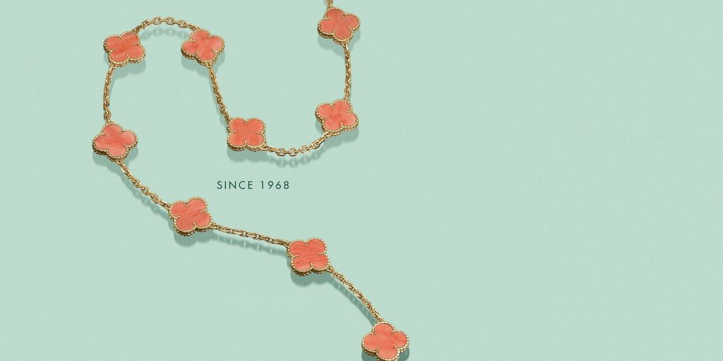 Ethics vs. Aesthetics: The Luxury Paradox Driving the “Buy Gold, Not Green” Consumer Trend