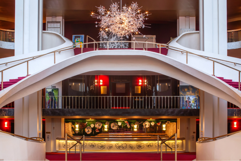 Champagne Meets Opera: Perrier‑Jouët Partners with the Met Opera