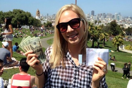 @HiddenCash: Twitter mystery man who leaves money to be found