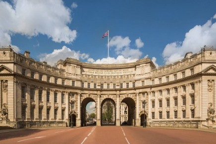The iconic London’s Admiralty Arch will be turned into a Waldorf Astoria Hotel
